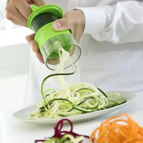 Spiralni rezalnik Spiru - Enostaven in udoben način za pripravo zelenjavnih špagetov