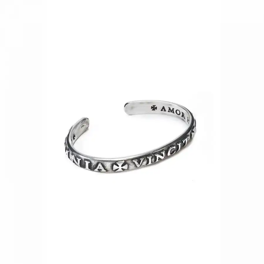 06_JEW006_Omnia-vincit-amor-Bracelet_03-2-900x900.jpg
