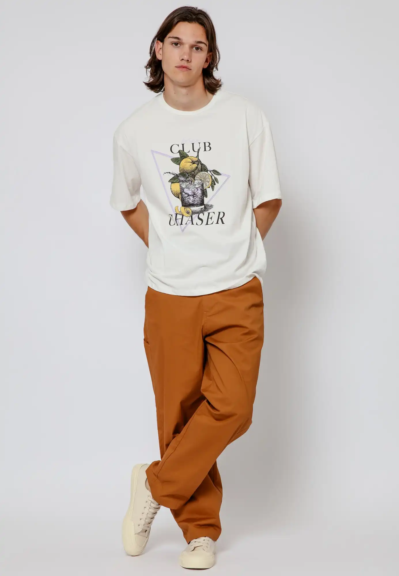 14BCCN23_CLUB_CHASER_OFFWHITE_10.jpg