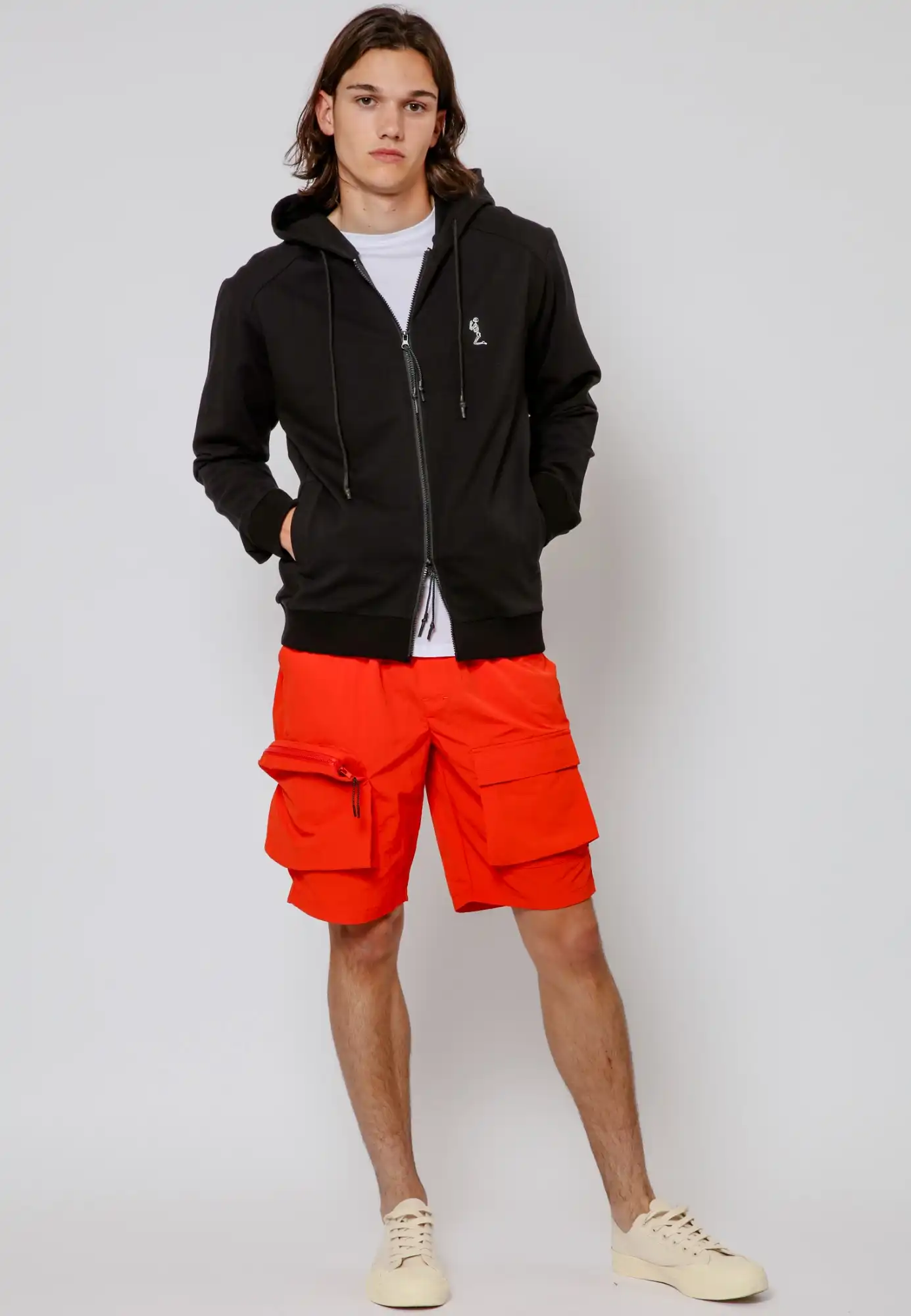 14TPNW55_PERFORMANCE_HOODY_BLACK11.jpg