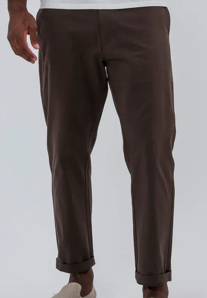 15HLWP56_LIGHTWEIGHT_BASIC_CHINO_CHOCOLATE__8.webp