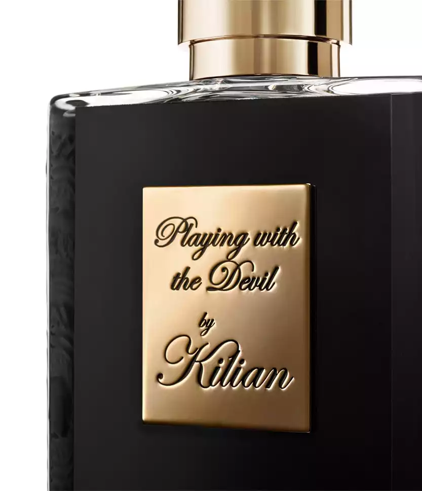 3.FY20_CELLARS_PLAYING_WITH_THE_DEVIL_50ML_833x968_3QUARTS_RVB_1W.jpg