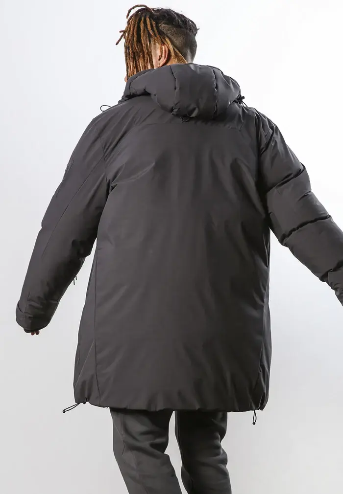 33ETTJ40_TACTICALPARKA_BLACKOYSTER2_700x.webp