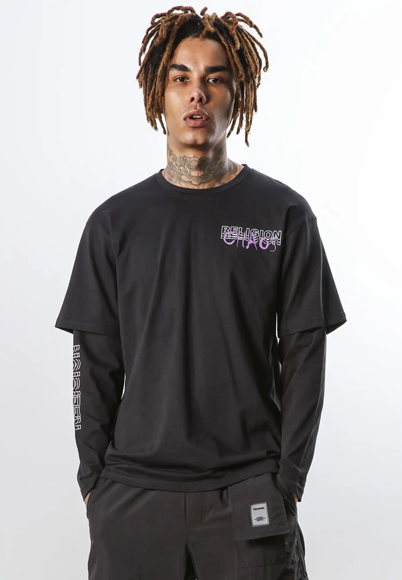 33T_CR_N38__CHAOS_SHARK_DBL_SL_TEE__BLACK_1.jpg
