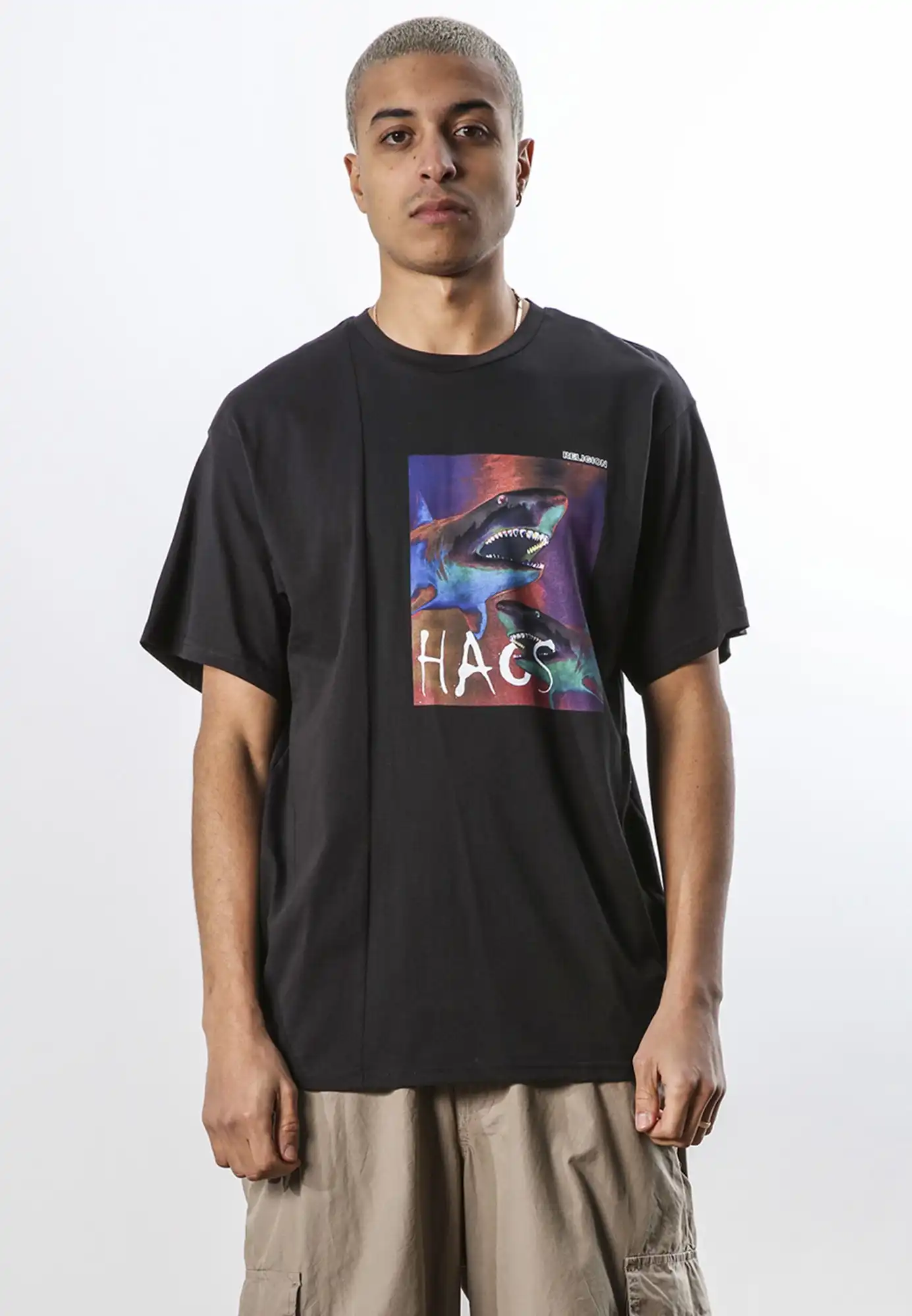33T_CR_N96__CHAOS_SHARK_TEE__BLACK_1.jpg