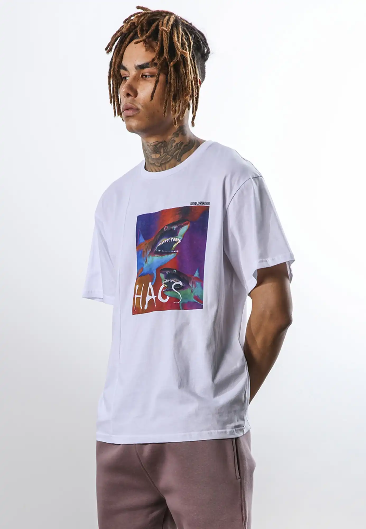 33T_CR_N96__CHAOS_SHARK_TEE__WHITE_3.jpg