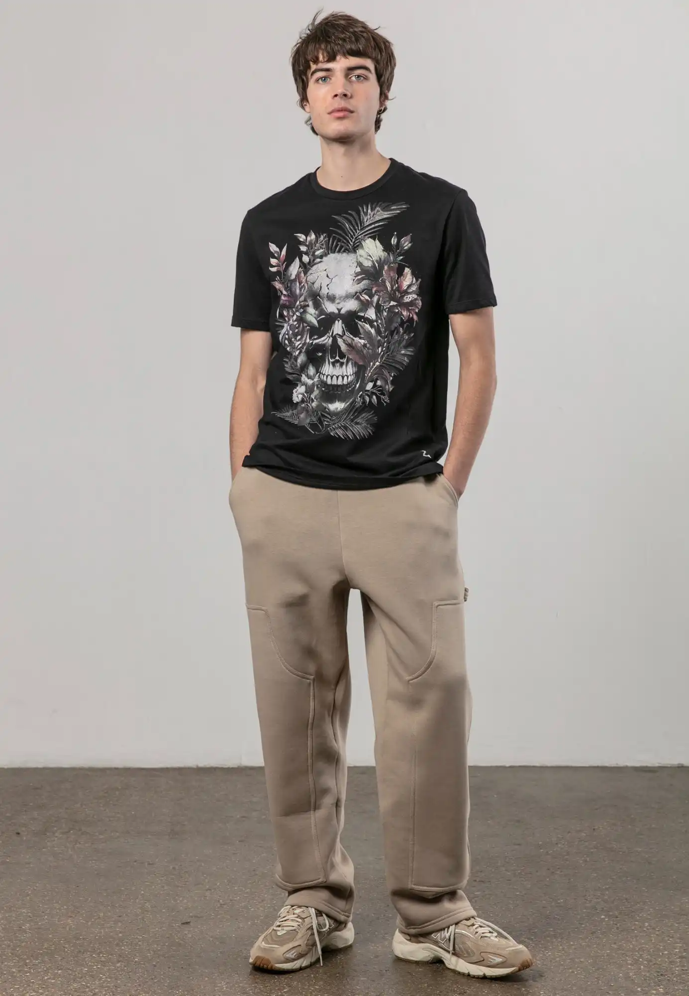 34BBON03_BOTANICAL_SKULL_TEE_BLACK_22_FRONT4.jpg
