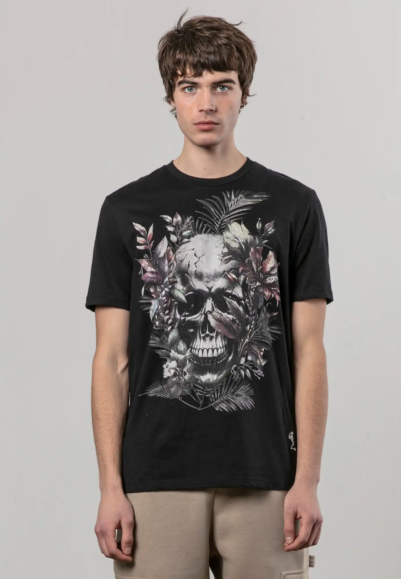 34BBON03_BOTANICAL_SKULL_TEE_BLACK_22_FRONT5.jpg