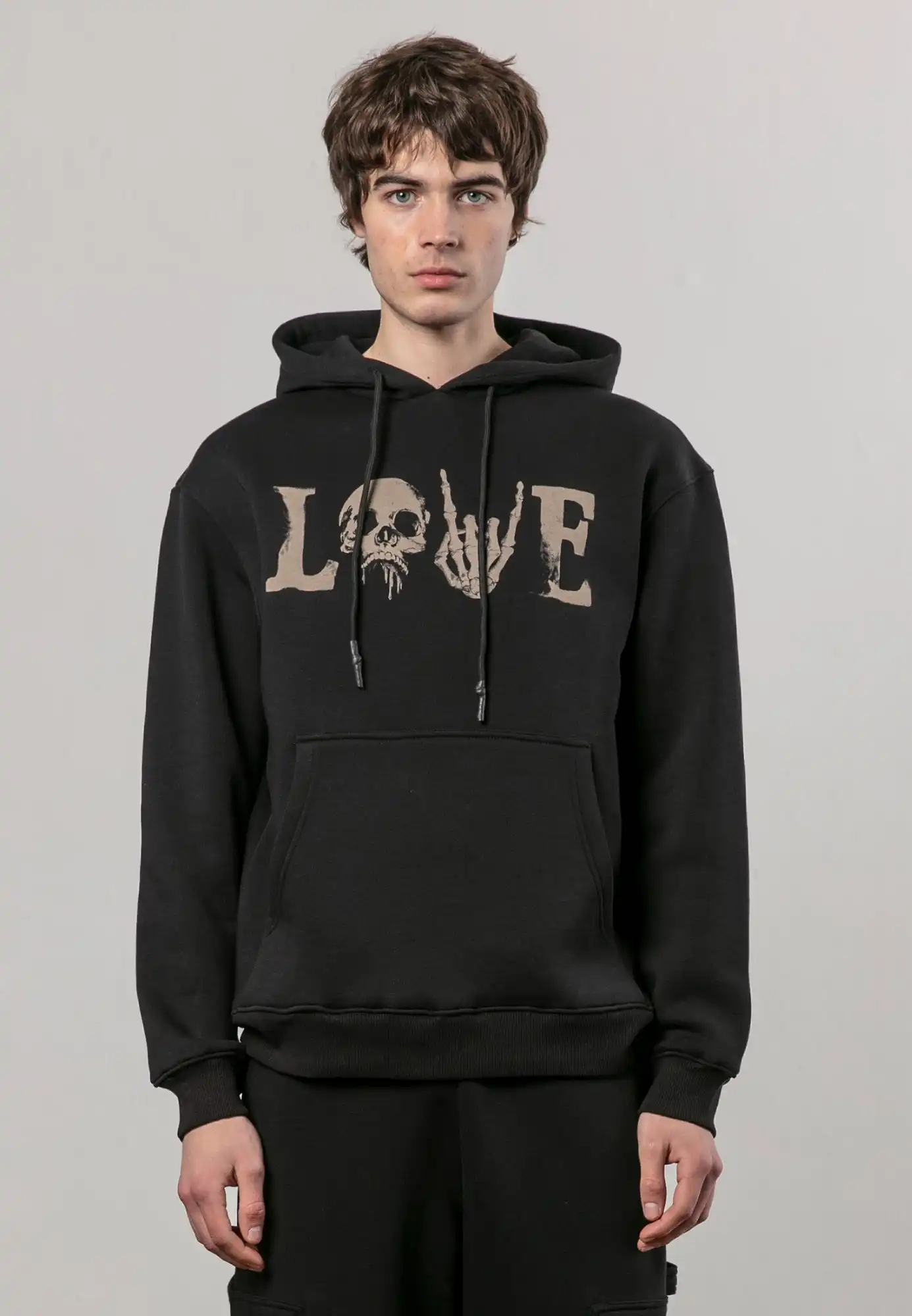34TLVW74_BLACK_1.jpg