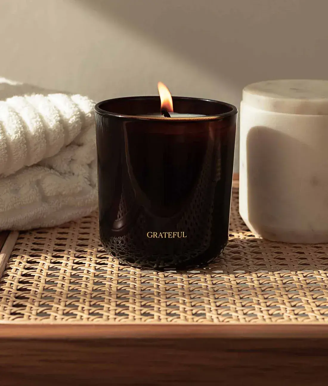 4X5-intelligent-change-grateful-candle-12-alt.webp