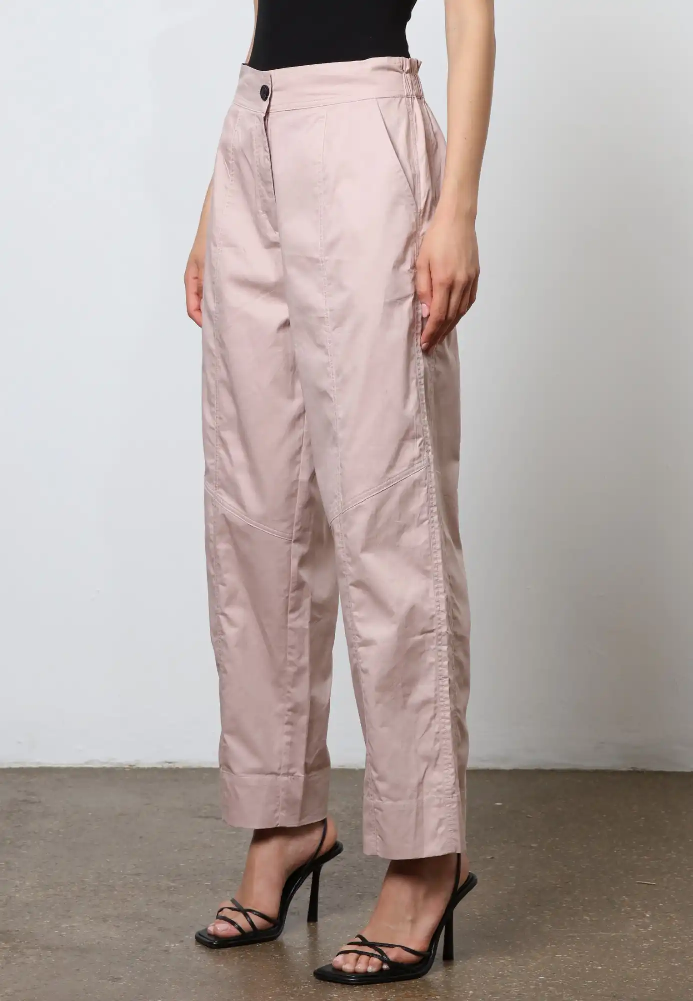 54HVVP13_PINK_2.jpg