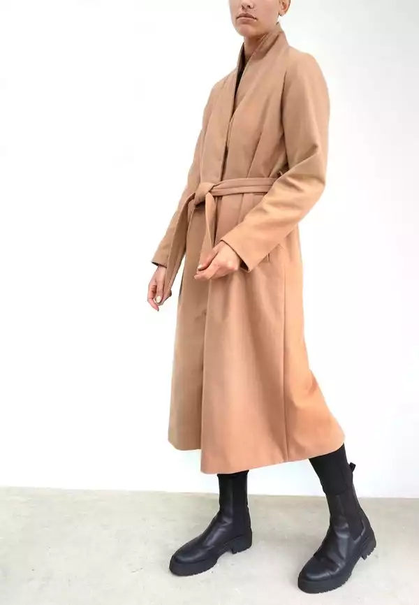 70HNRJ11_CAMEL__2_600x.jpg