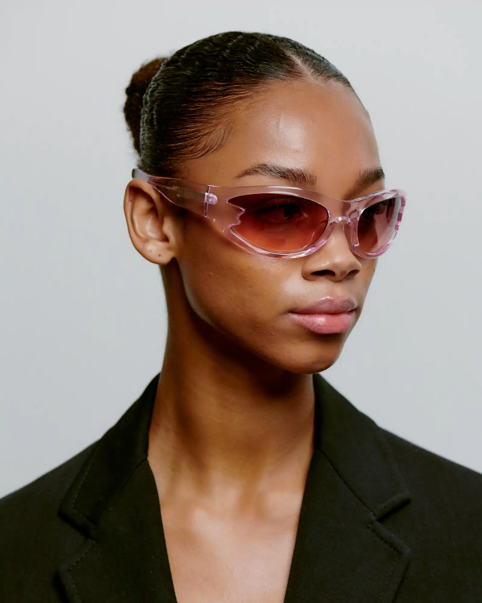 A.KJARBEDE_BLAST_KL2503_GALACTICPINK_SIDE_WOMAN.jpg