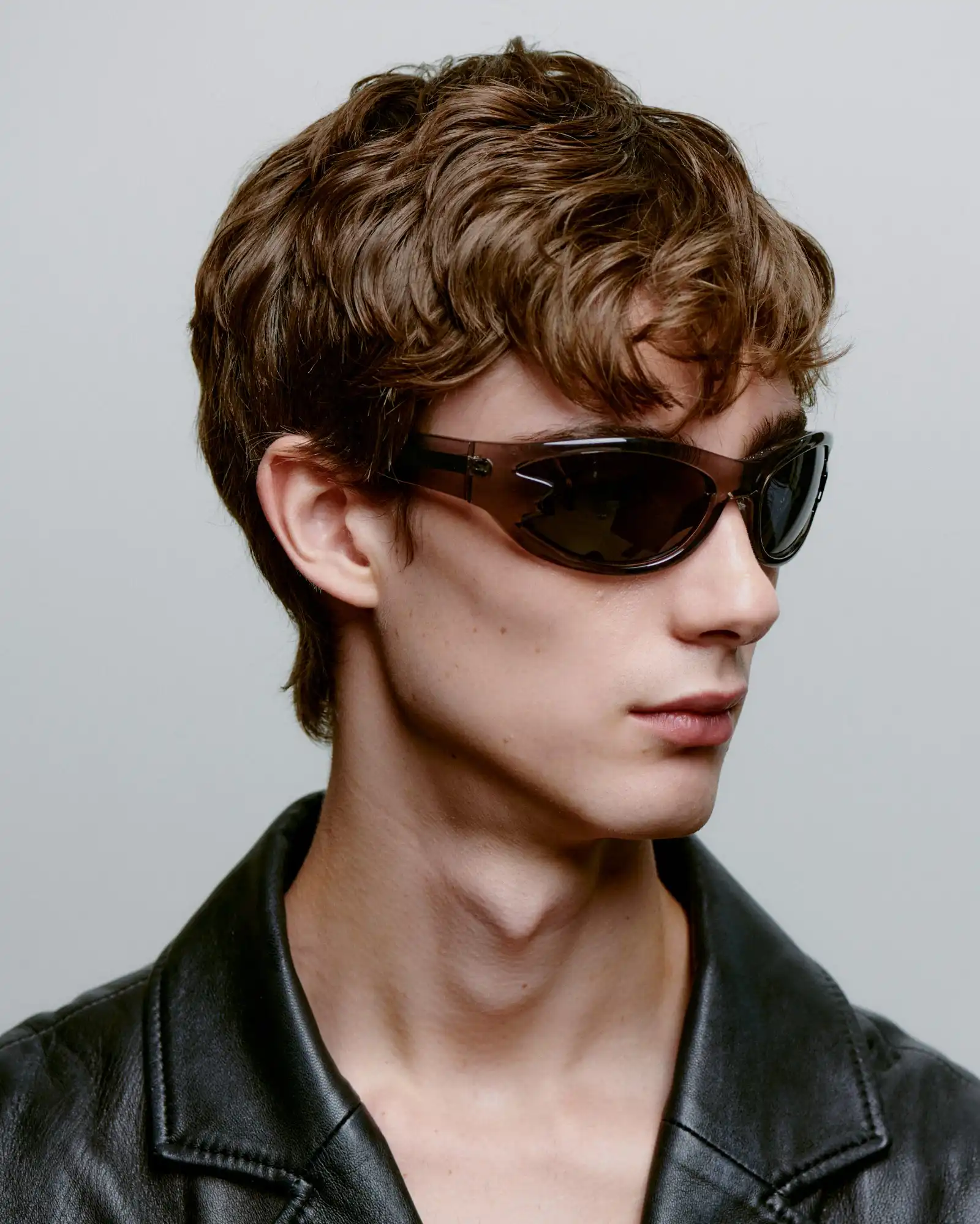 A.KJARBEDE_BLAST_KL2503_GREYTRANSPARENT_SIDEMAN.jpg