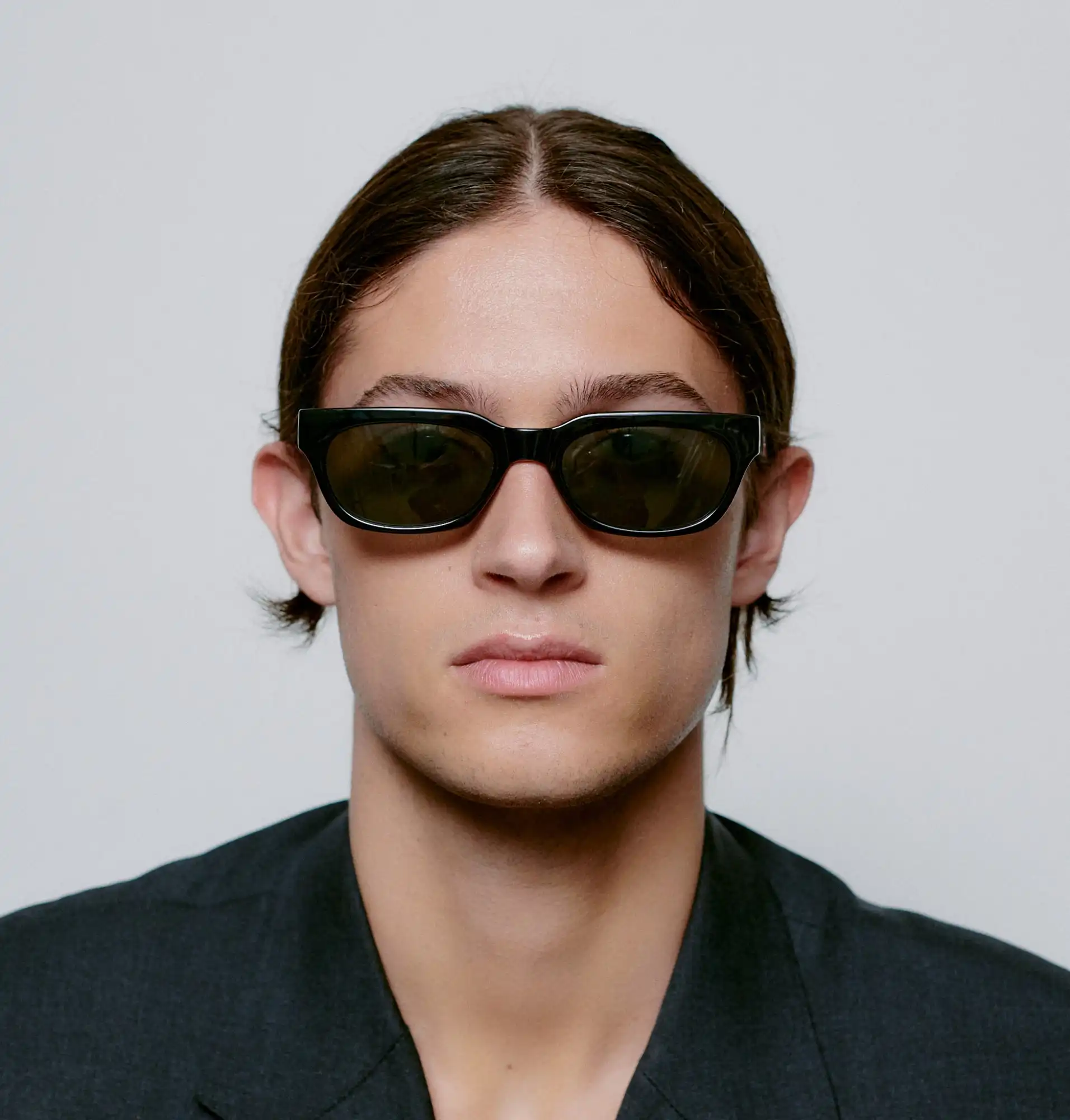 A.KJARBEDE_BROR_KL2108_BLACK_MAN_FRONT.jpg