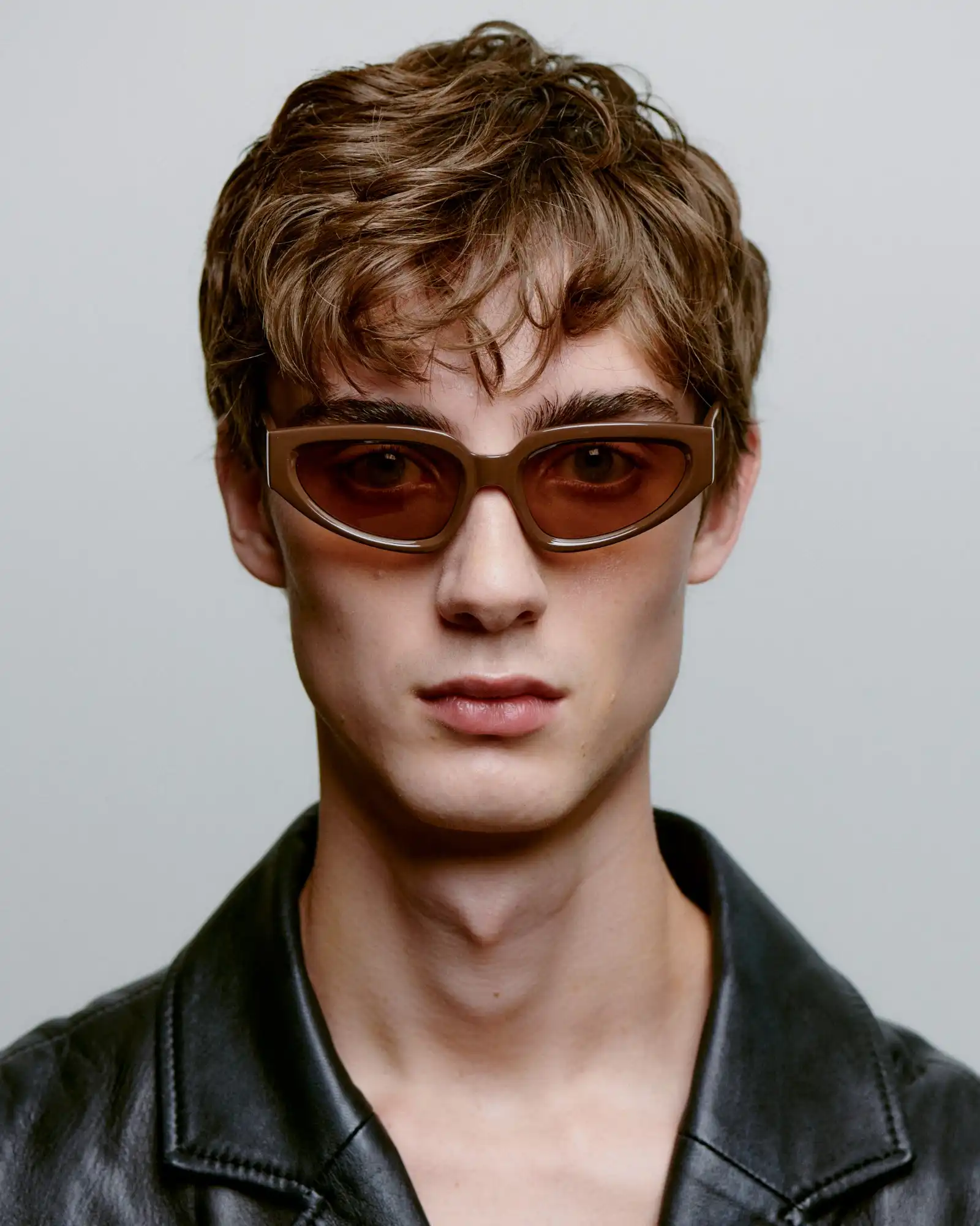 A.KJARBEDE_ELLA_KL2501_CHOCOLATE_FRONT_MAN.jpg