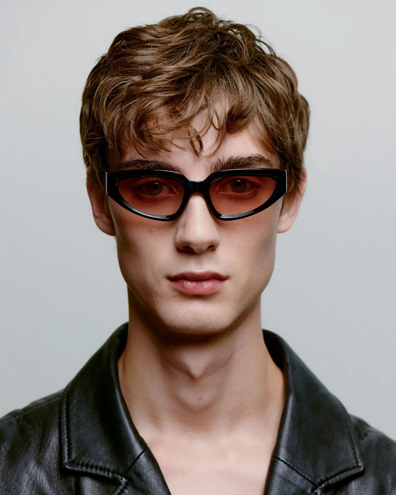A.KJARBEDE_ELLA_KL2501_DEMIBLUE_FRONT_MAN.jpg