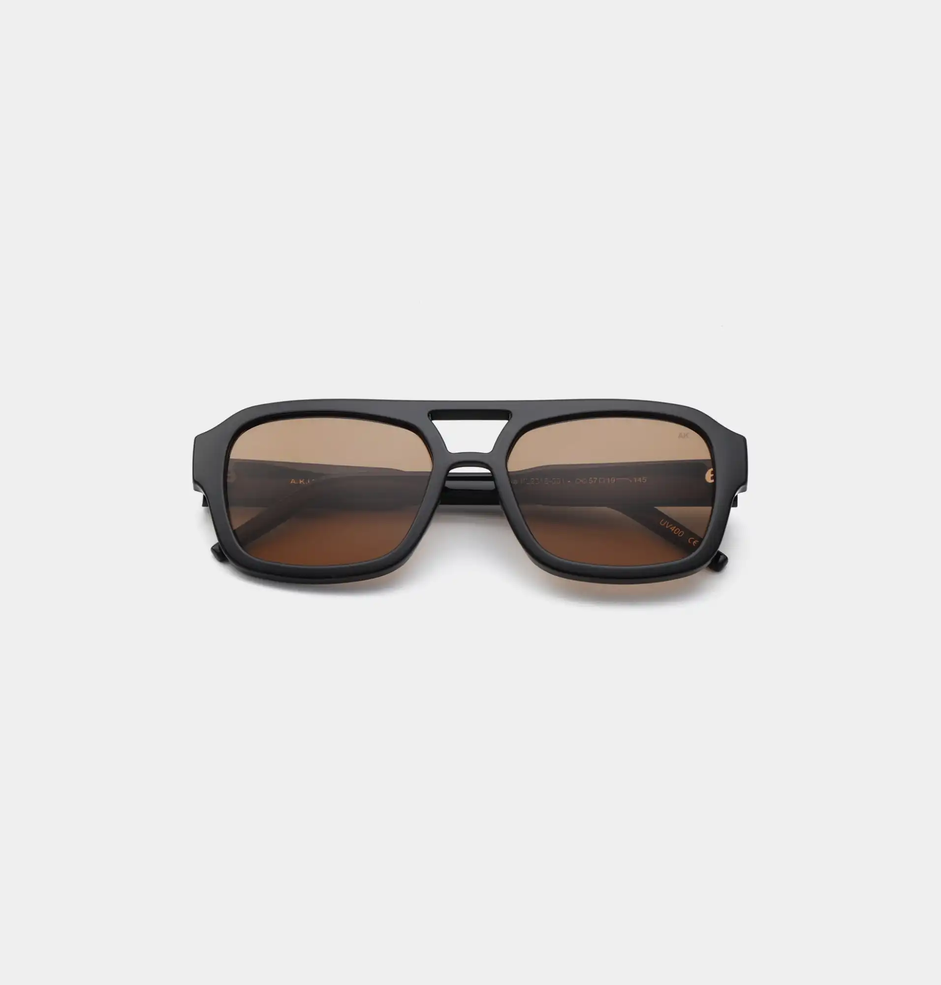A.KJARBEDE_KAYA_KL2316_BLACK_SHINE_FLAT_GREYBG.jpg