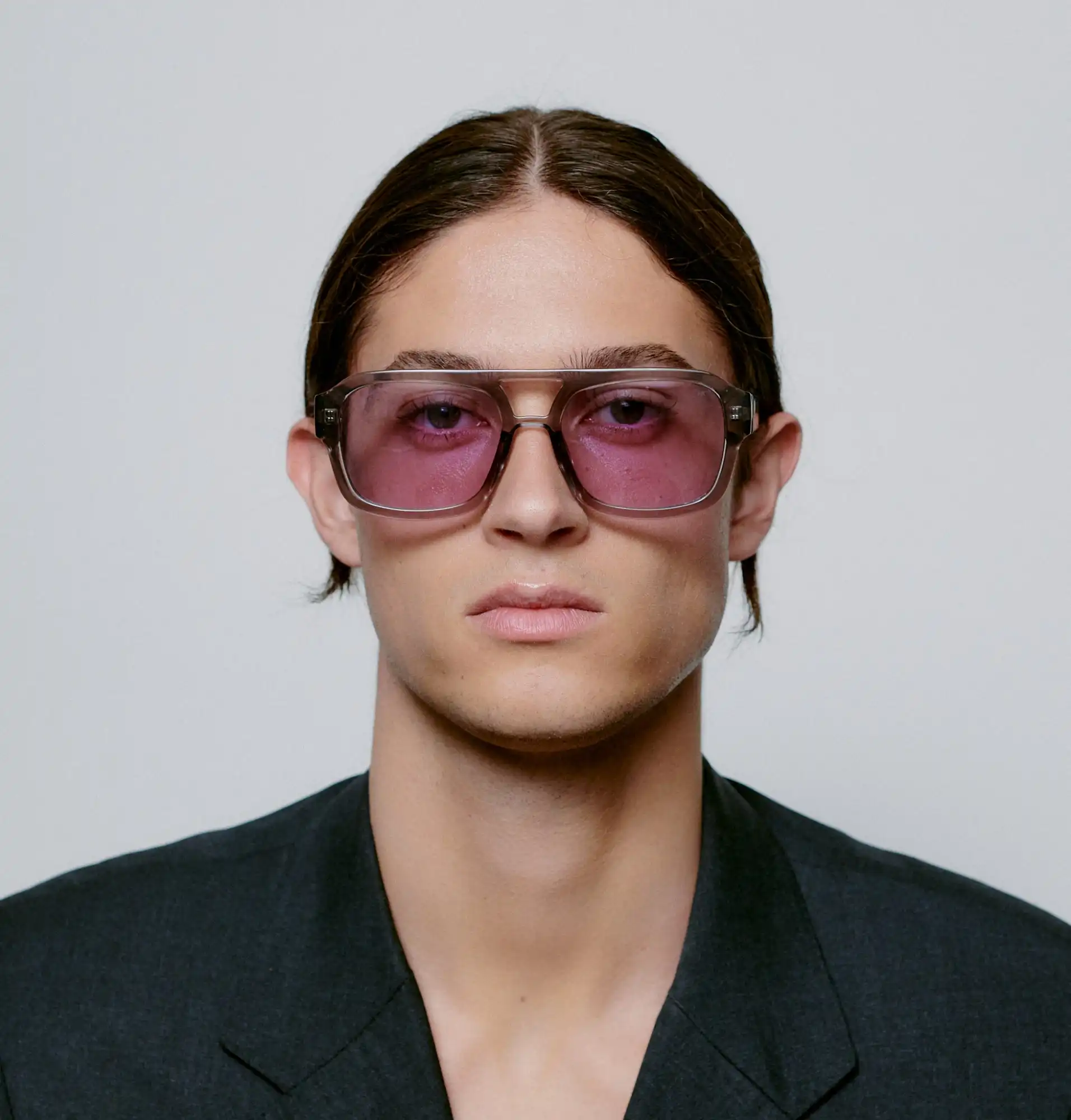 A.KJARBEDE_KAYA_KL2316_GREY_TRANSPARENT_MAN_FRONT.jpg