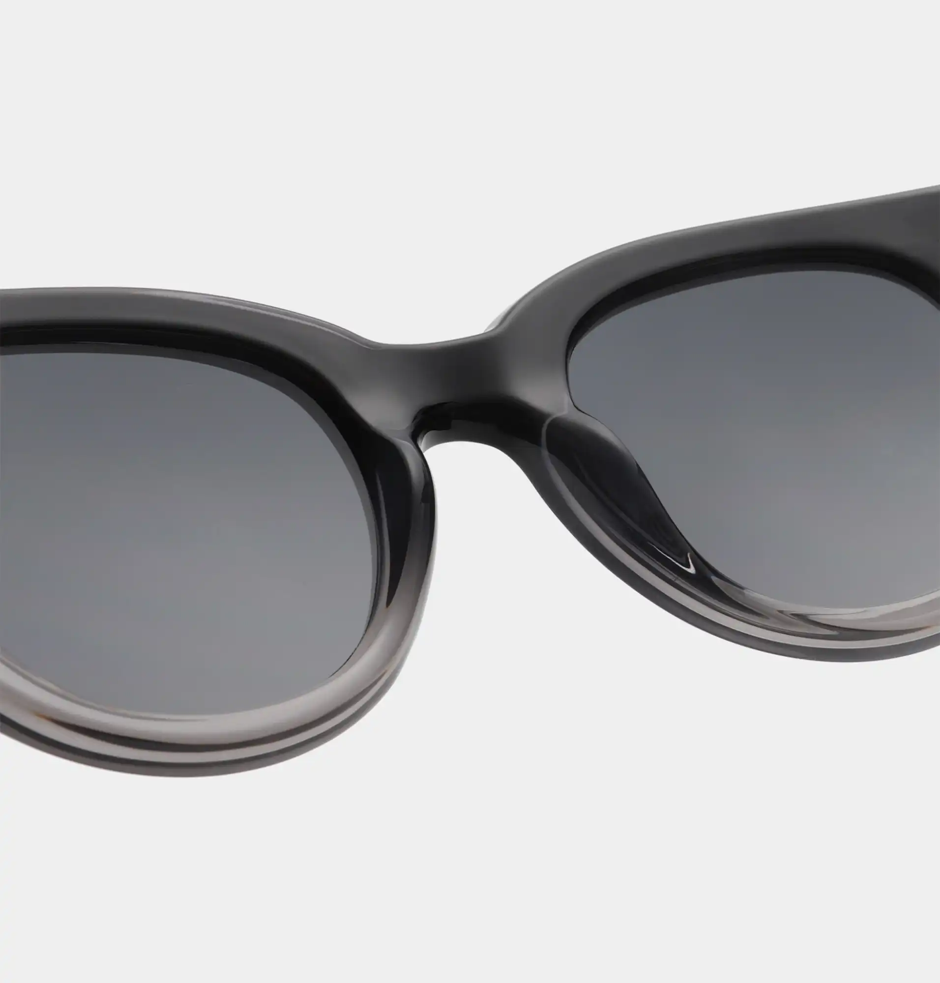 A.KJARBEDE_LILLY_KL2215_BLACK_GREY_TRANSPARENT_INSIDE.jpg