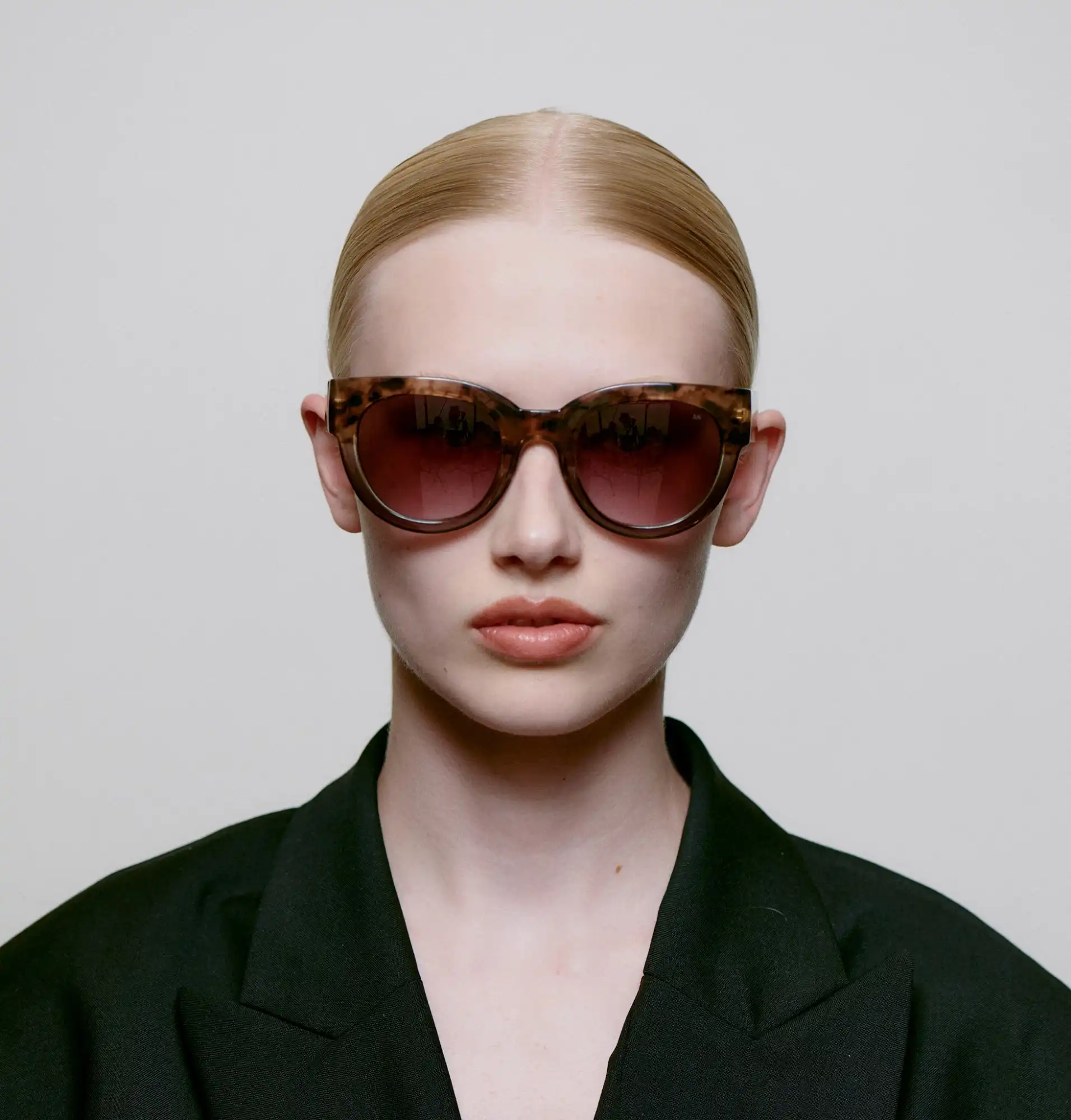 A.KJARBEDE_LILLY_KL2215_COQUINA_FRONT_WOMAN.jpg