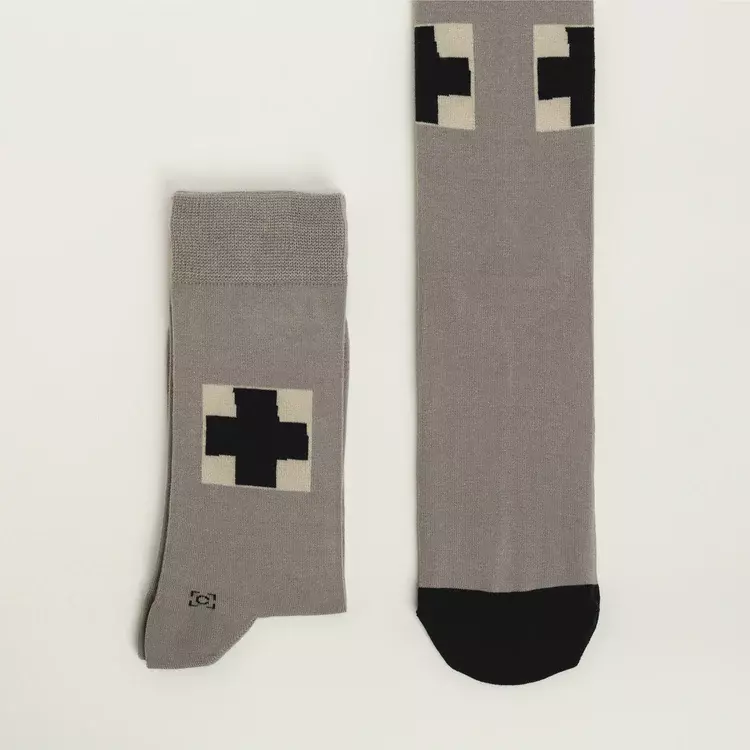 Black_Cross_1_750x.webp