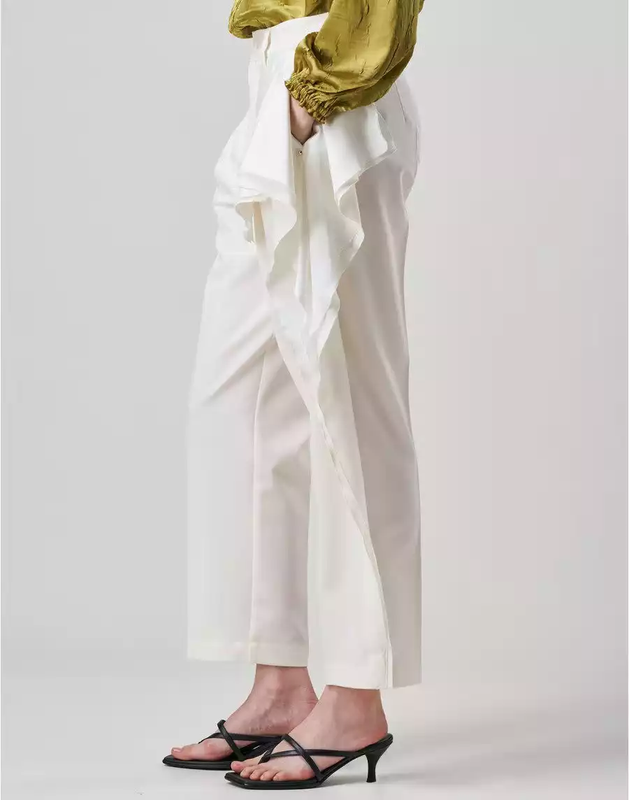 CASCADEWHT4.jpg