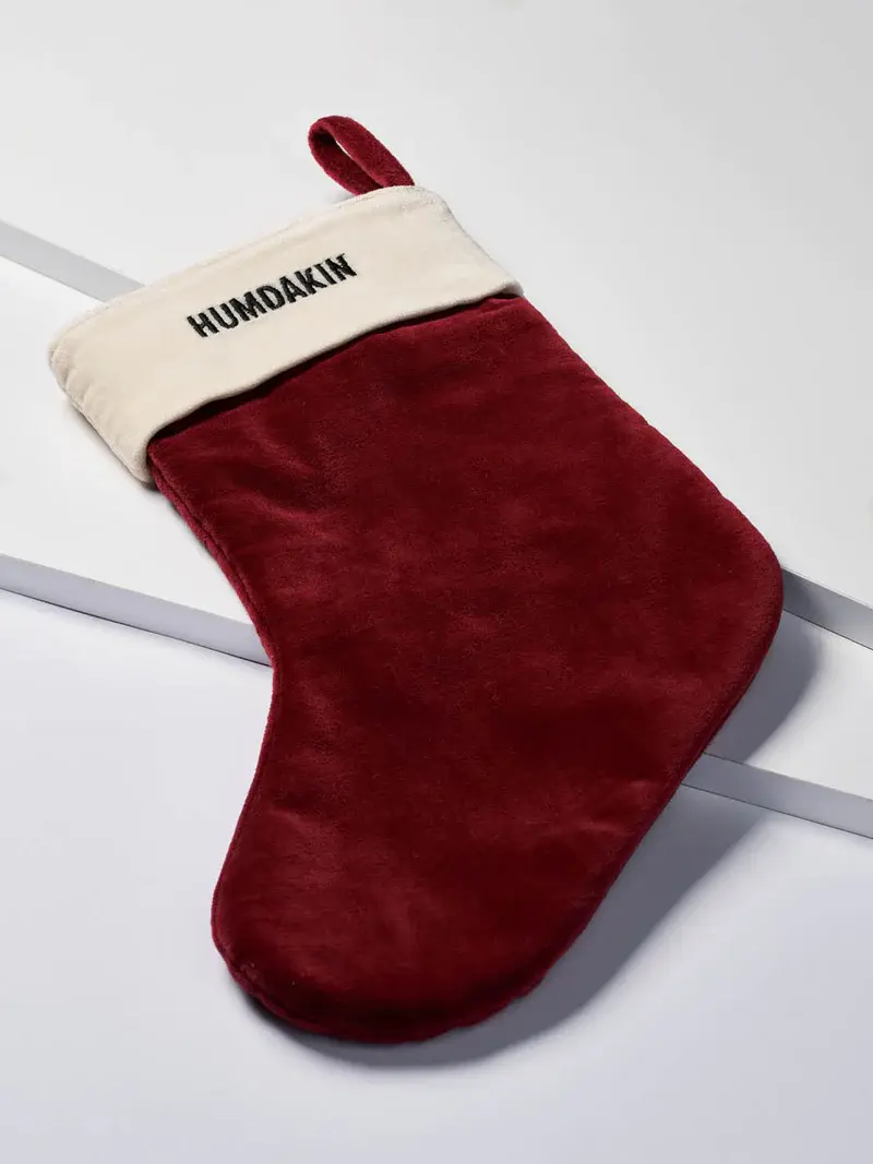 Christmas_Stocking_-_Velvet-Diverse-625-212_Maroon-1_800x.webp