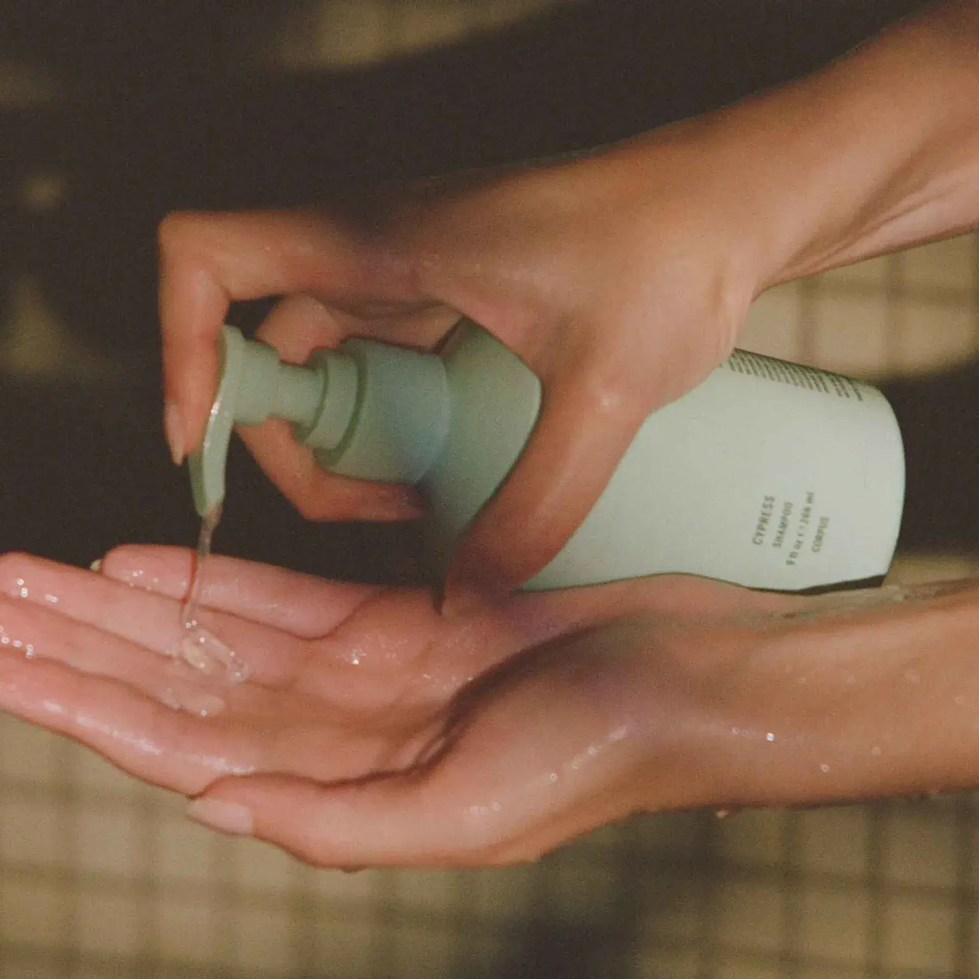 Corpus_PDPAltImages_Shampoo_02.webp