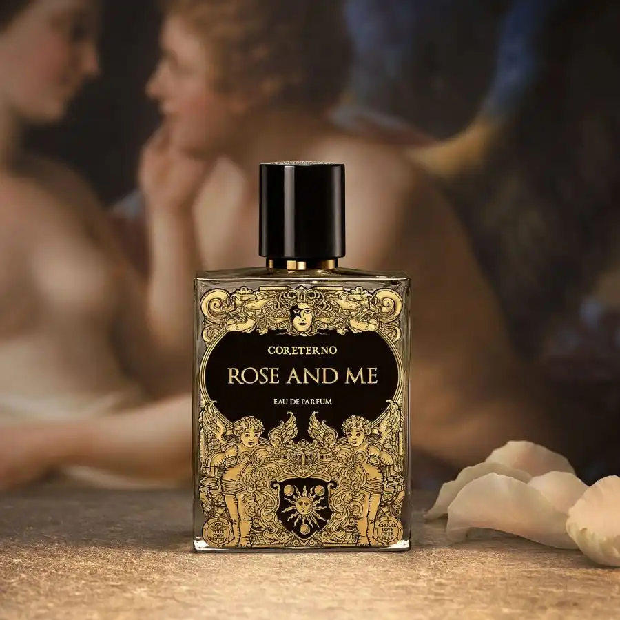 EDP04_Eau-de-Parfum_Rose-and-Me_03-900x900.jpg