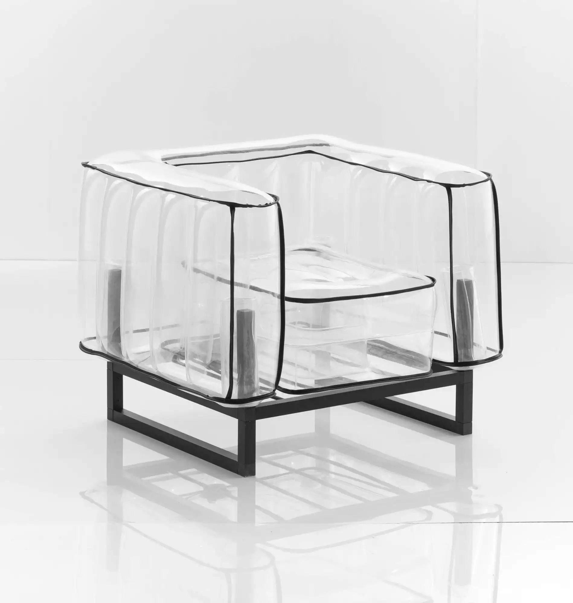 FAUTEUIL_3QUART_NOIR.jpg