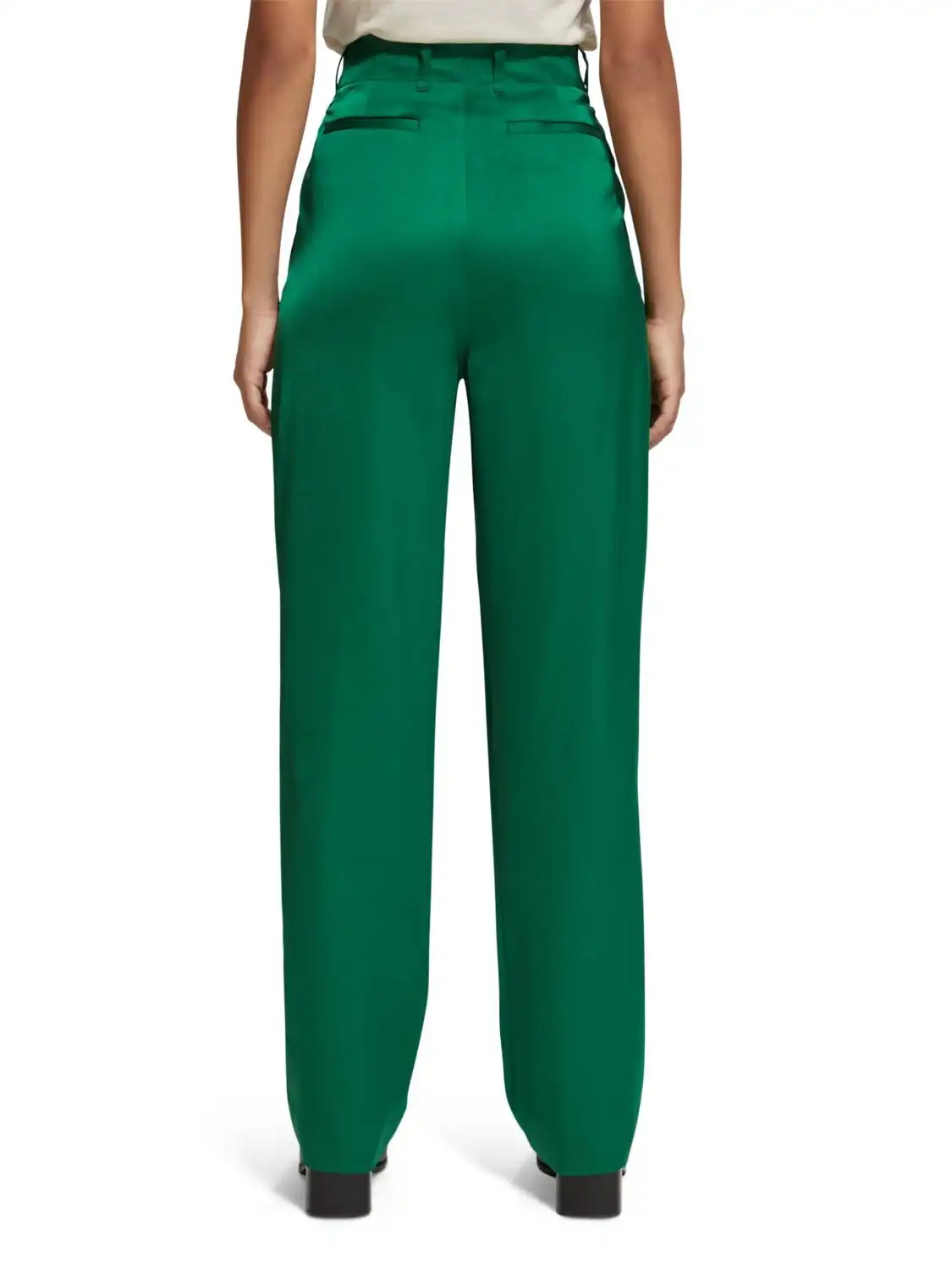 Hires-176388-2409-FIT-BCK.jpg