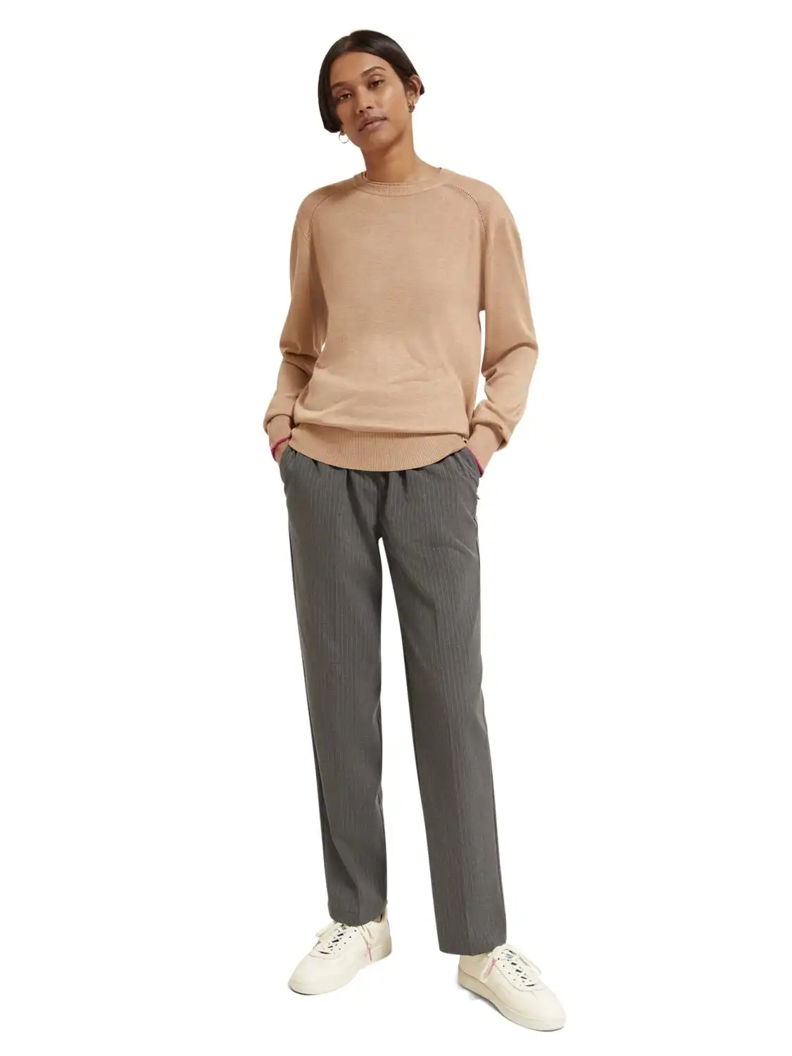 Hires-176997-0607-MDL-FNT.jpg