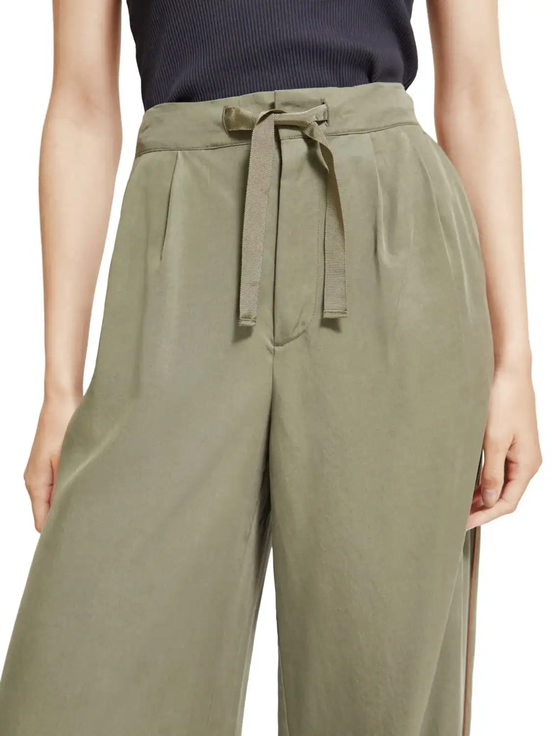 Hires-23165586-FIT-DTL1_-1.jpg