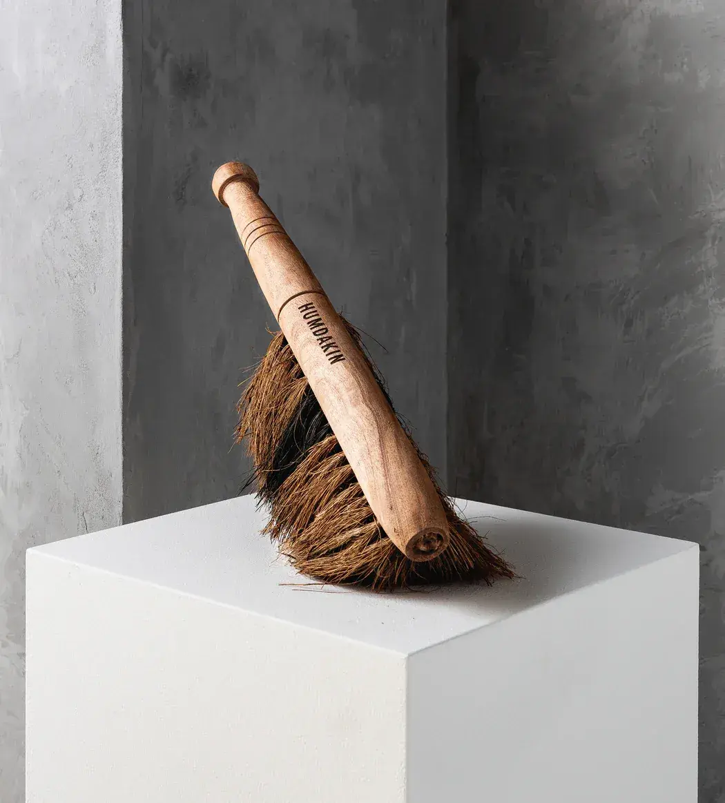 Humdakin_wood_hand_broom-Wood_brushes-52.webp