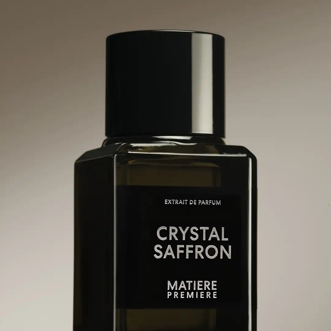 MP_CS_EXTRAIT_Lifestyle_4_Bottle_1_1.jpg