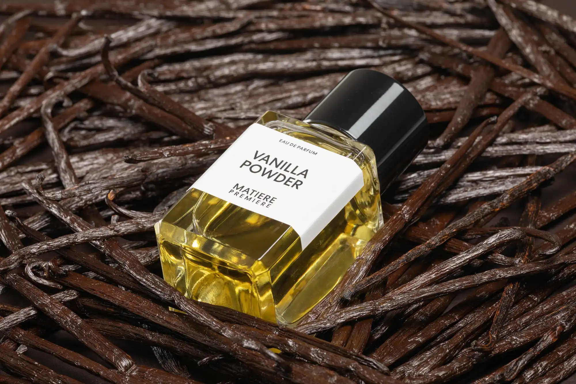 MP_Vanilla_Powder_3760372460204_100ml_EDP_Lifestyle_image_W3500xH2333px.jpg