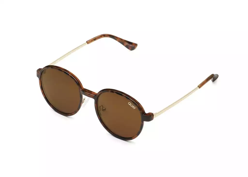 Quay_ISeeYouClipOn_TortBrownFlashPolGoldCBL_Side_2.copy_1025x.png