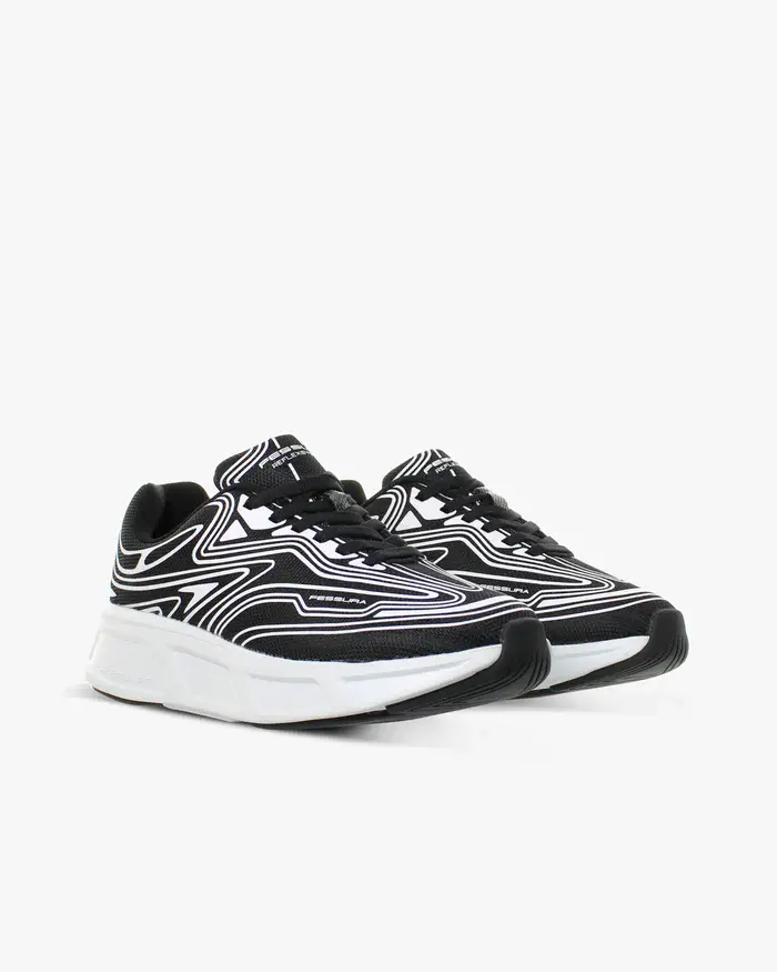 RUNFLEXBLACKWHITE-4_700x.webp