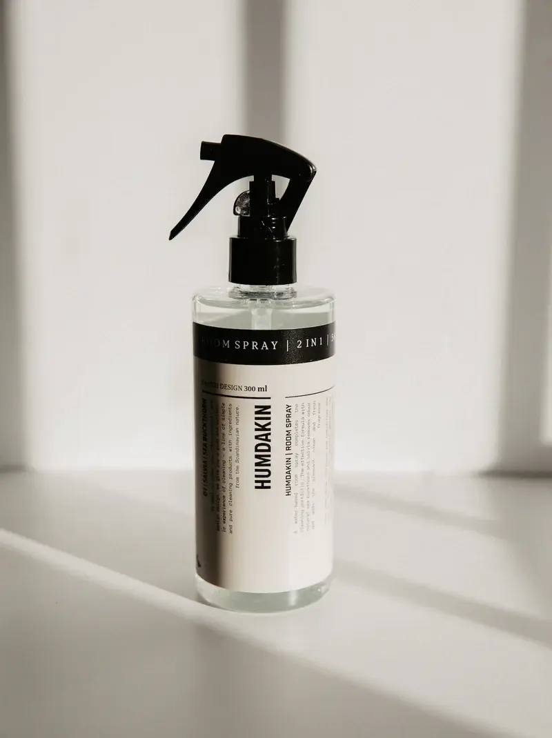 Room_spray_-_2-in-1-Fragrance-470-00_Neutral_No_color-1_800x.webp