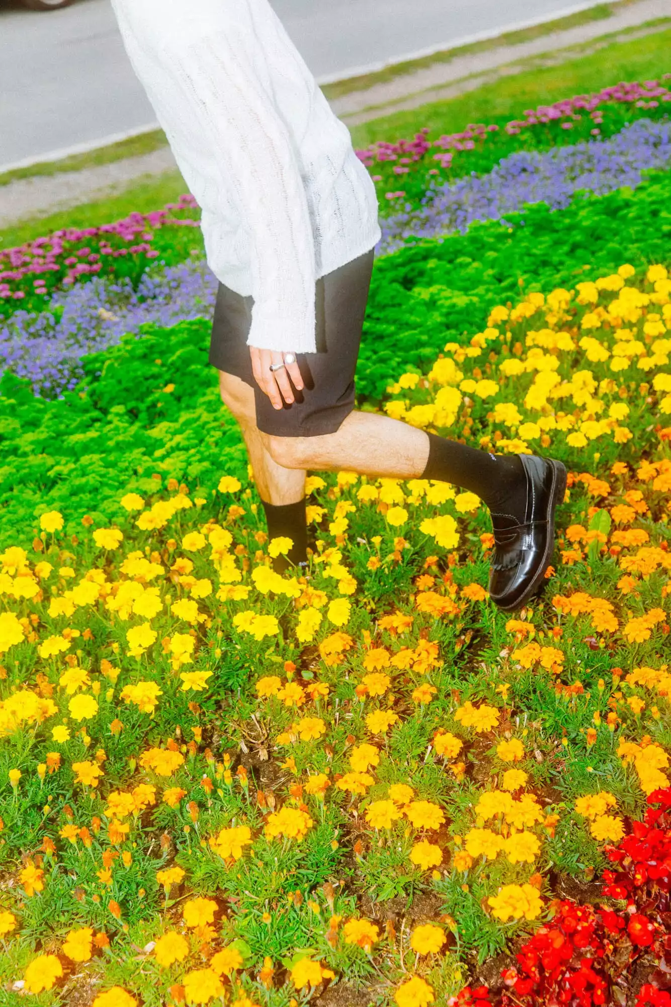 SOCKSSS-SOLAR-ECLIPSE-BLACK-SOCKS-003.jpg