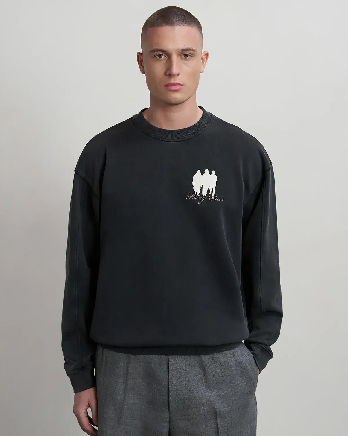 Sweatshirt_United_by_Generations_Vintage_Black-0_11.webp