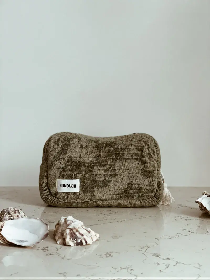 Terry_toiletry_bag-Accessories-574-153_Green_Tea-2_800x-1.webp