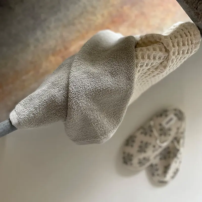 Terry_wash_cloth-Organic_textiles-582-019_Stone-2_800x.webp