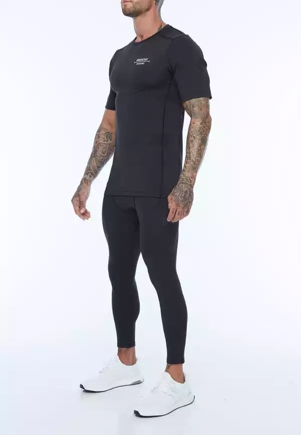 UCSHORTSLEEVETEE_5_600x.jpg