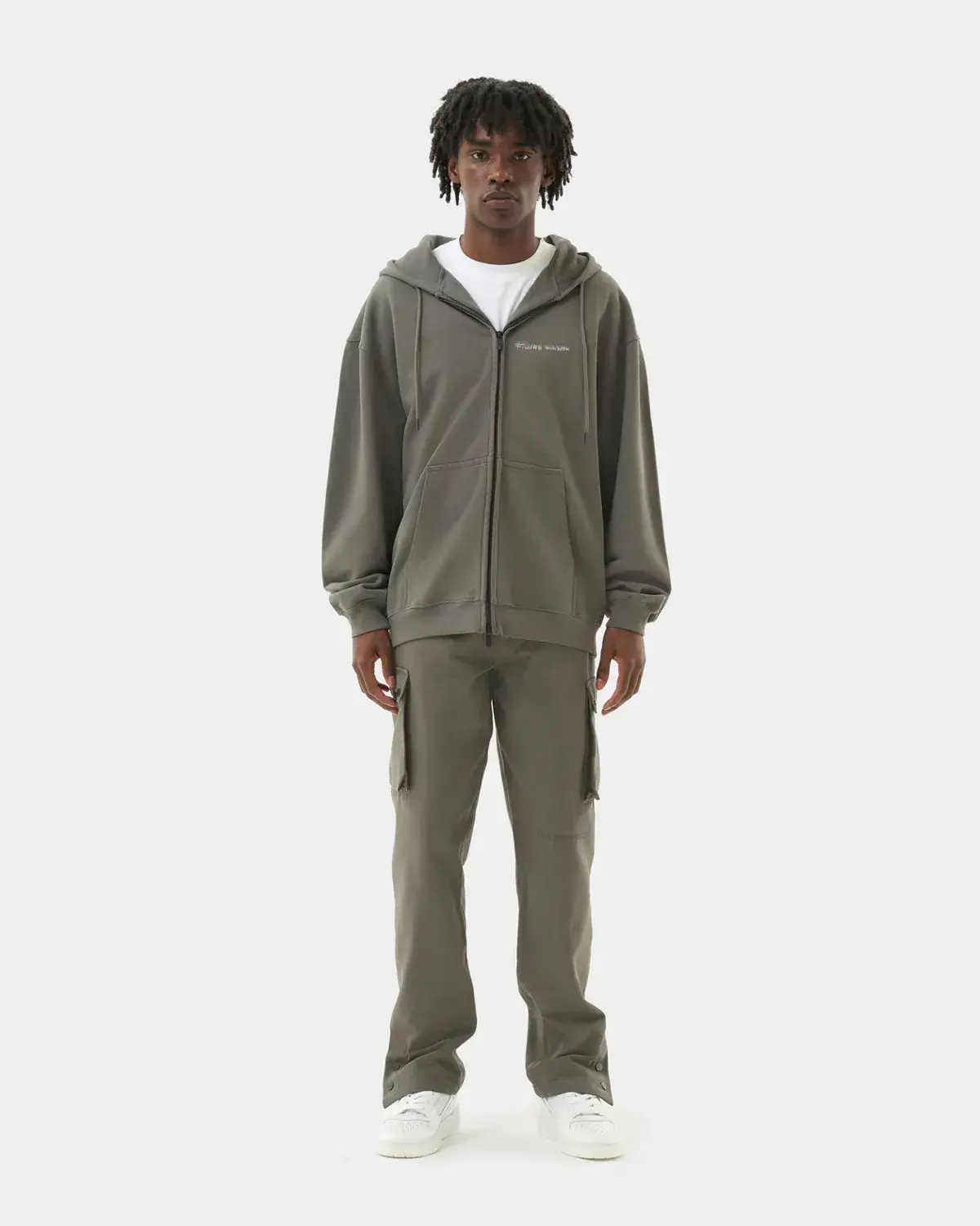 Zip_hoodie_Chrome1353_b08add25-9875-4ccf-a586-6c1d1f1afc65.webp