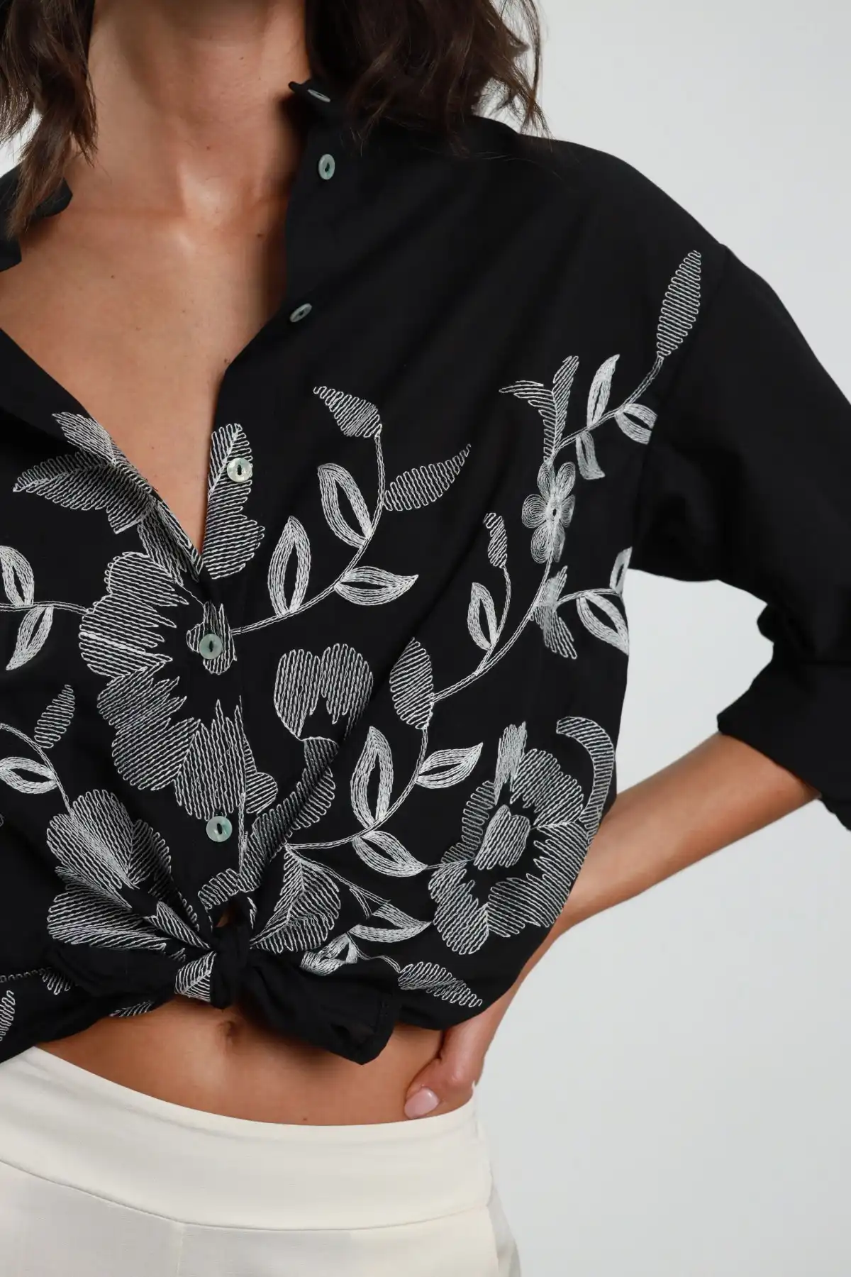 camicia-ricamo-85-co-15-pl_1.jpg