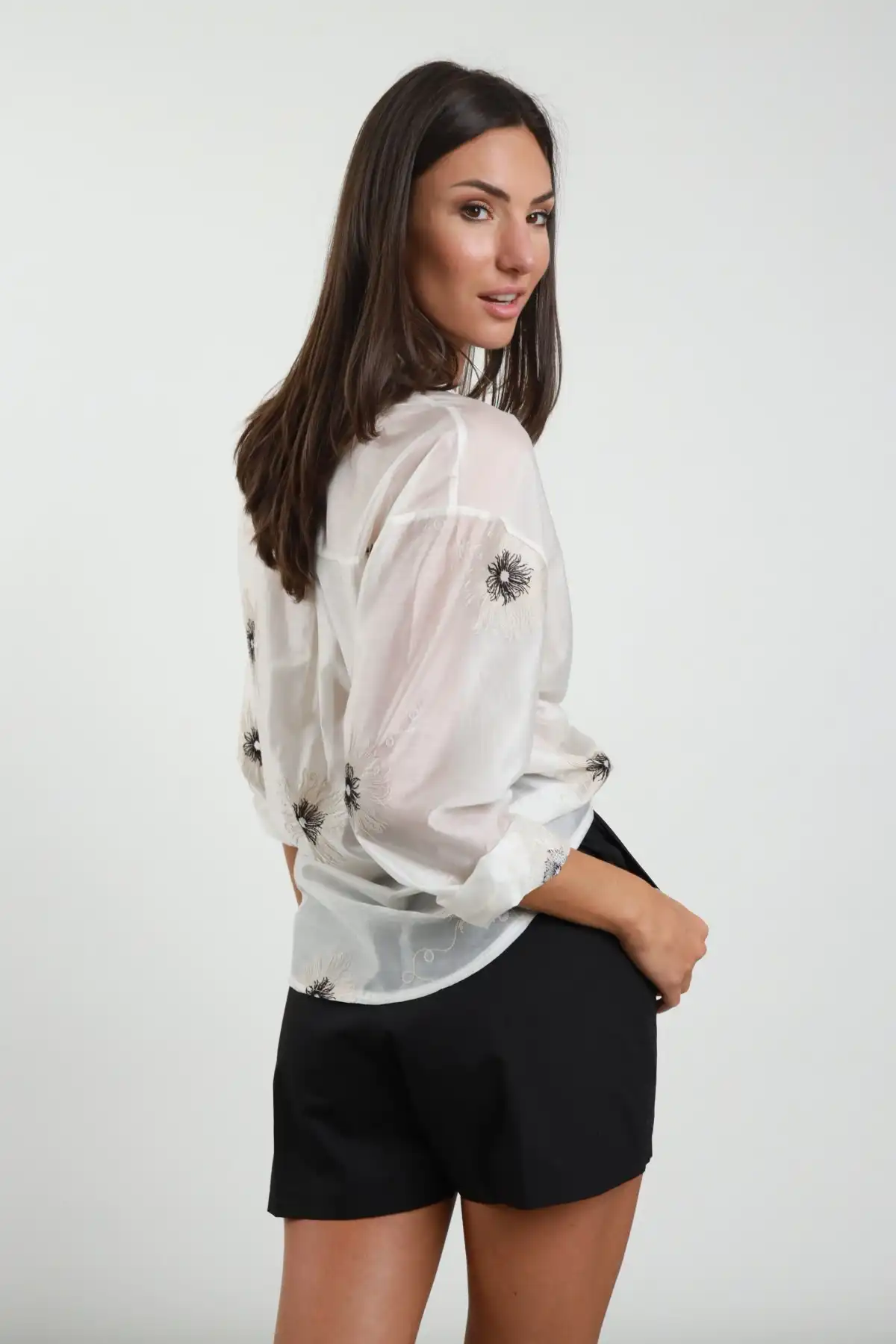 camicia-ricamo-85-tn-15-pl_2.jpg