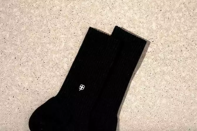 chaussettes-erwans-all-black-333945_704x448.jpg