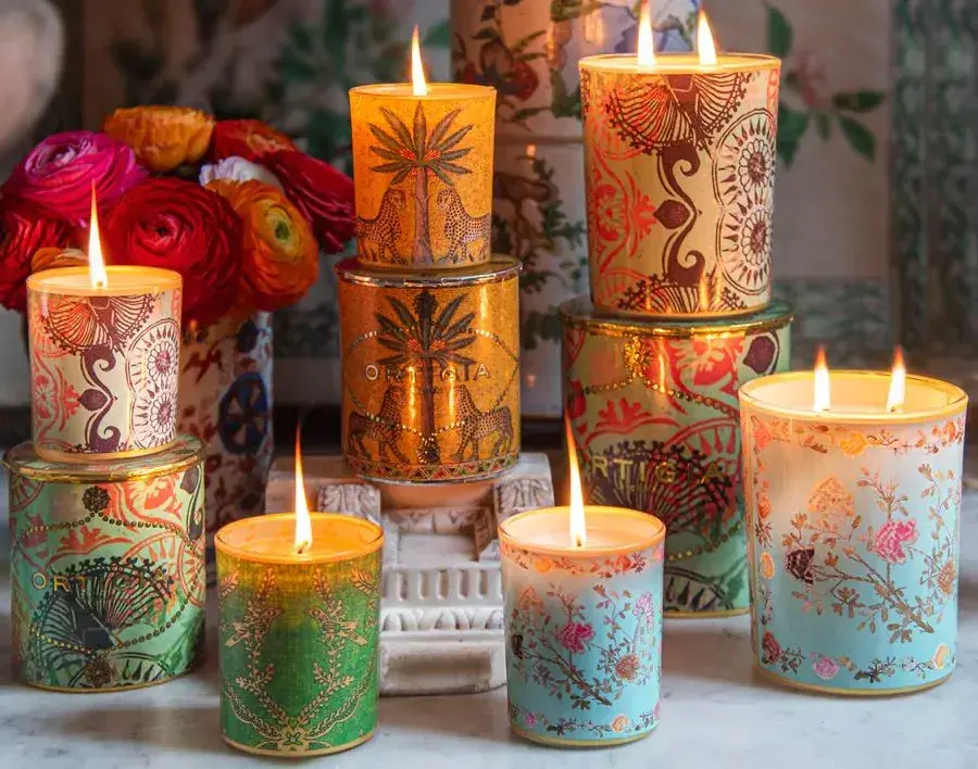 decorated_candles_group_web_1.webp